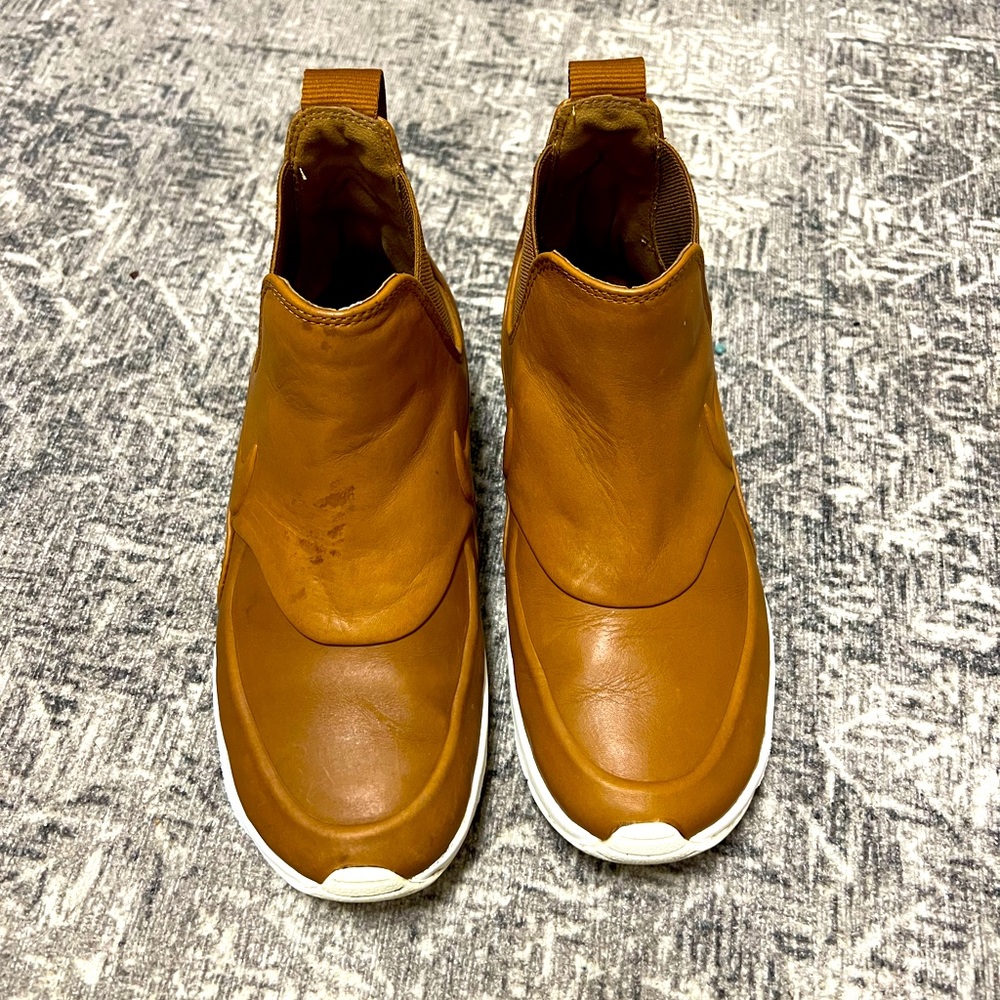 Nike Women’s AirMax Thea Size 7